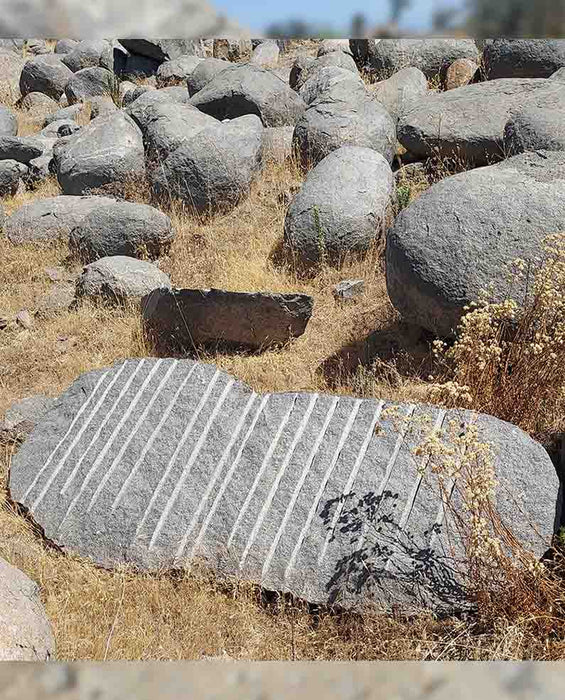 Black Granite Boulders 4'